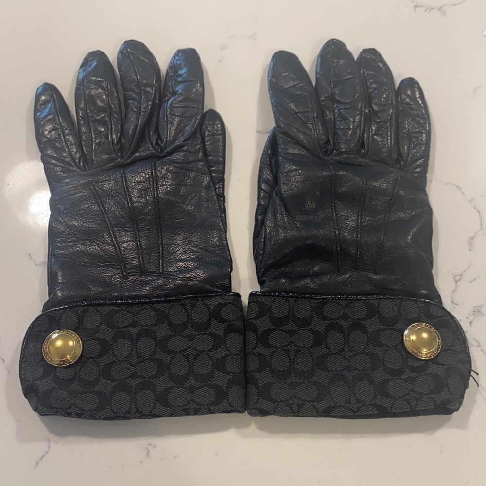 Authentic Coach gloves
